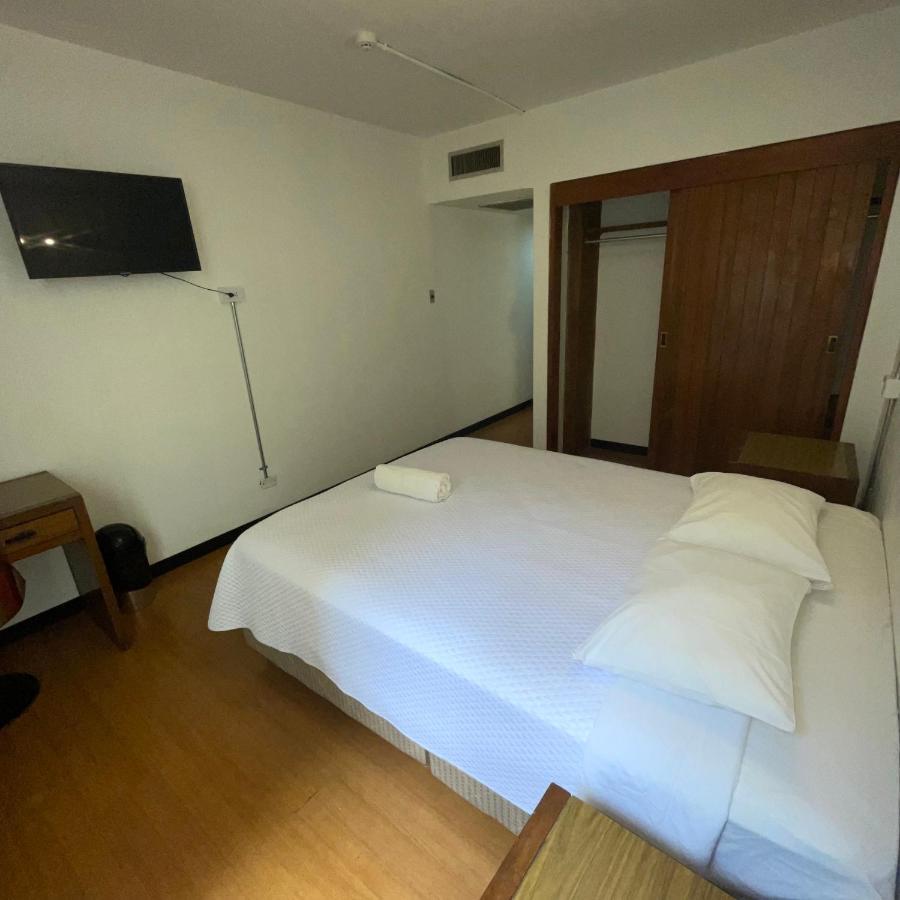 Hotel El Plaza リマ エクステリア 写真