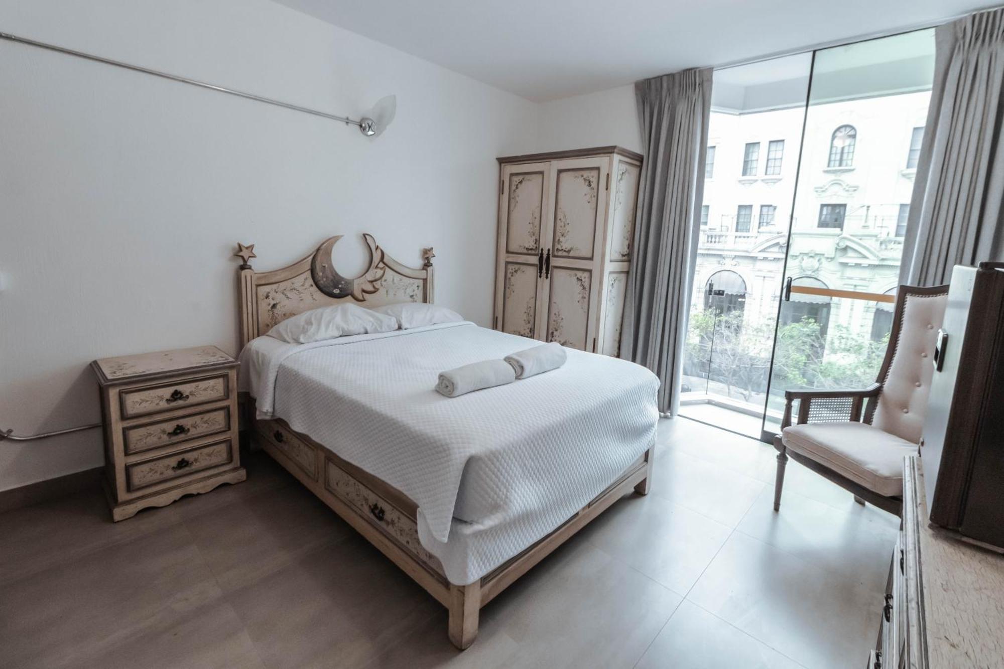 Hotel El Plaza リマ エクステリア 写真