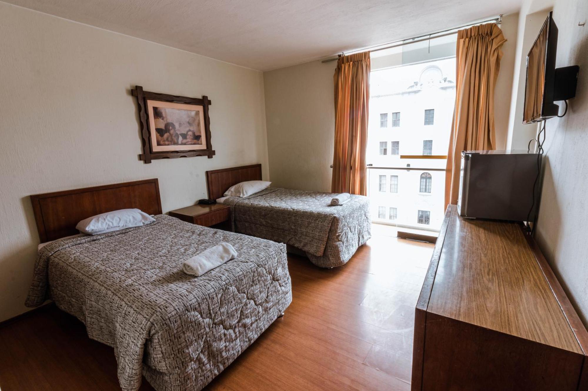 Hotel El Plaza リマ エクステリア 写真