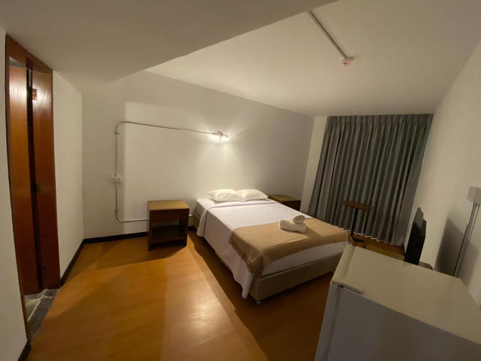 Hotel El Plaza リマ エクステリア 写真