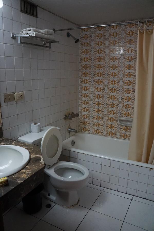 Hotel El Plaza リマ エクステリア 写真
